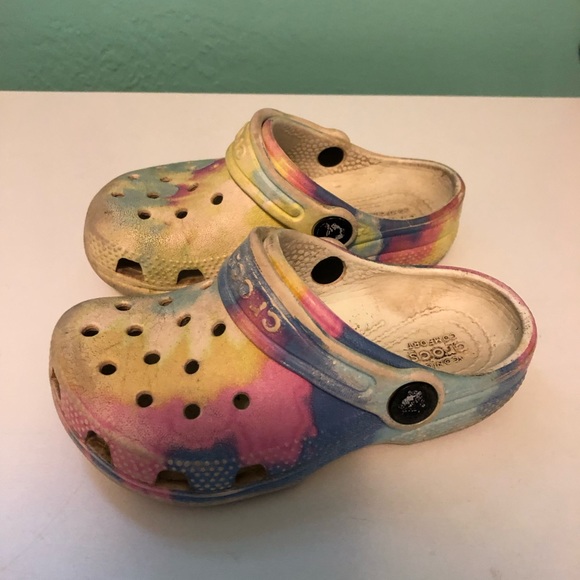 CROCS Shoes Well Loved Kids Size 8 Rainbow Tie Dye Crocs Poshmark